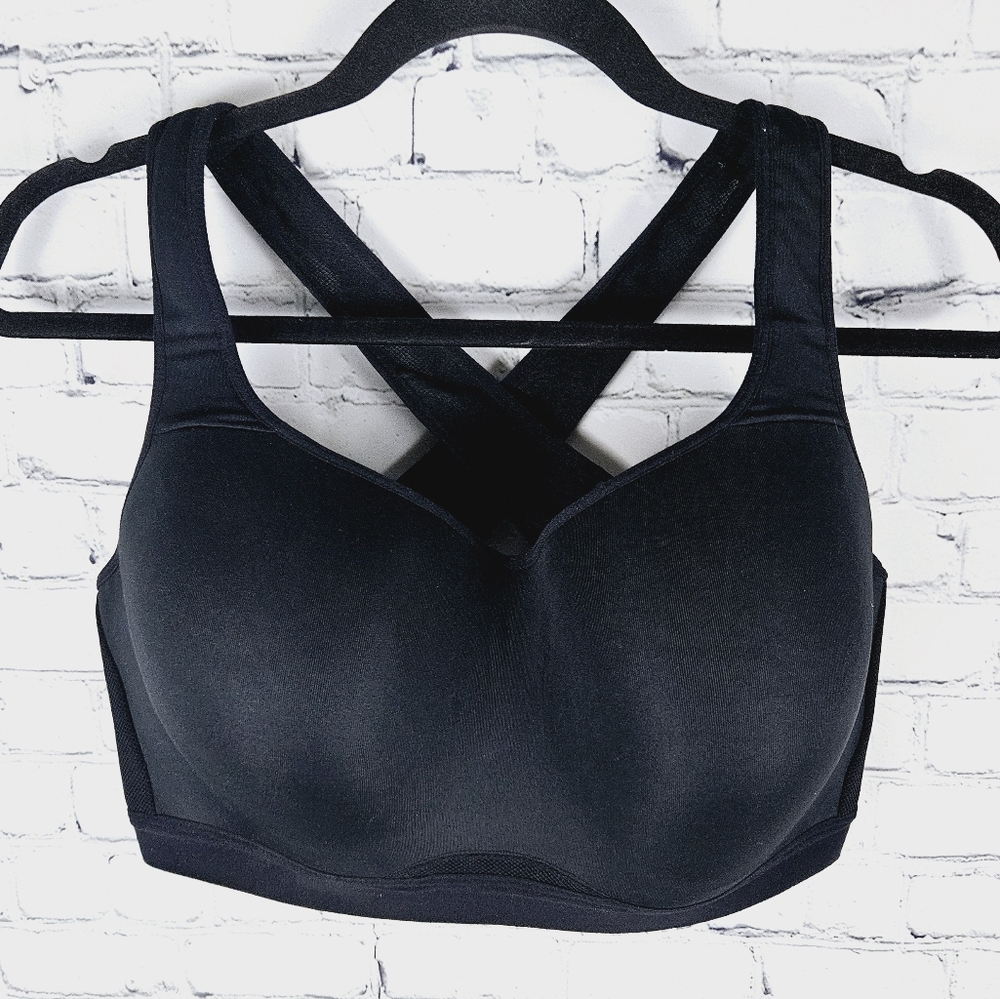 SHAMBHALA | molded cup crisscross strap athletic gym workout sports bra 38DD